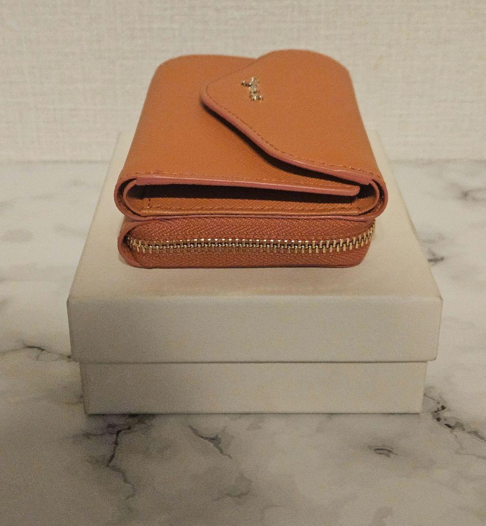 新品未使用✨agnès b. アニエスベーオレンジ 三つ折り財布 箱付き