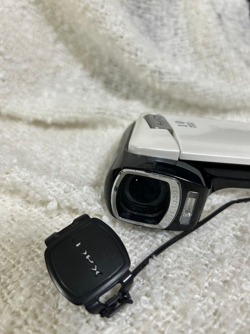 SANYO Xacti CG11 (動作確認済、バッテリーつき)