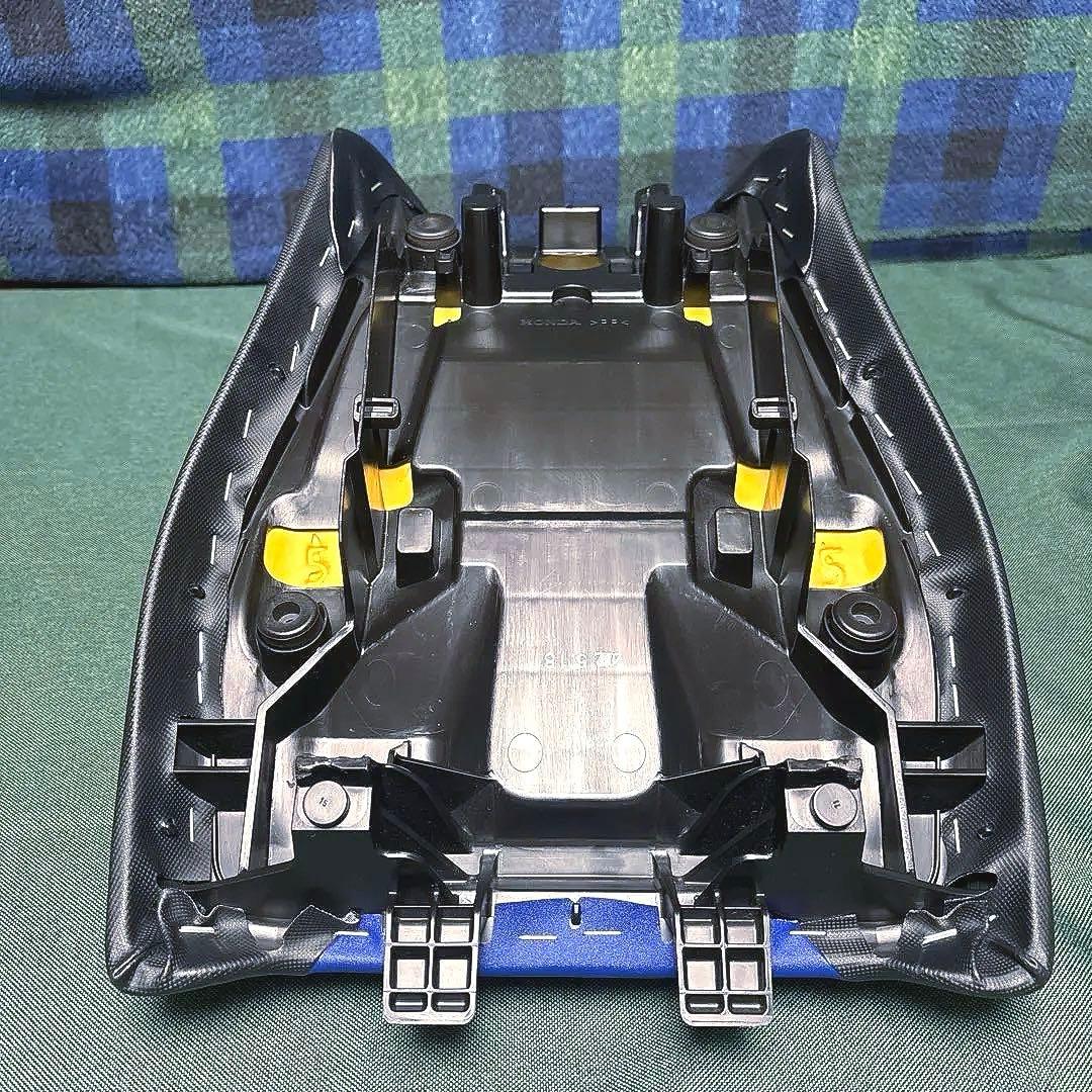 HONDA アフリカツイン　1100l純正ローシート　（SD10）