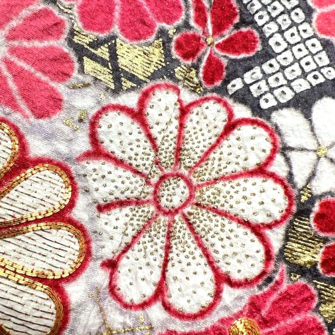 金駒刺繍　相良刺繍　金彩　絞り　花模様　振袖　着物 014a p