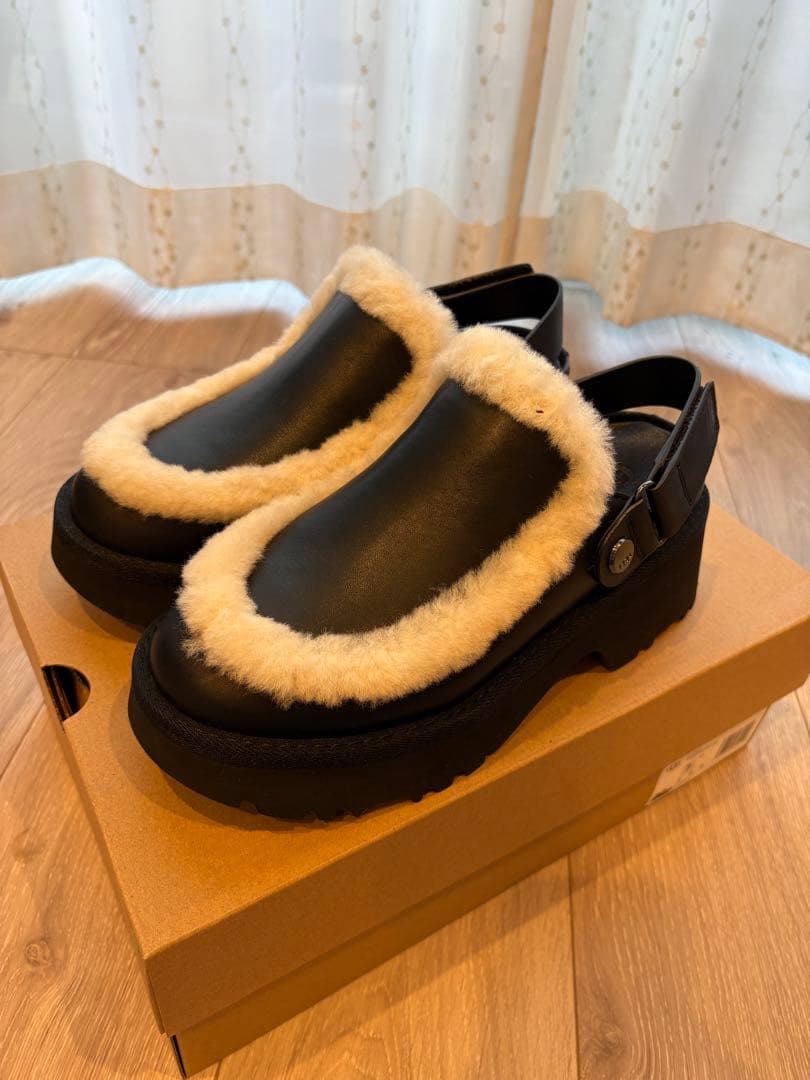 最終価格★2025秋冬新品未使用★UGGエスミーレザークロッグ　ブラック　24