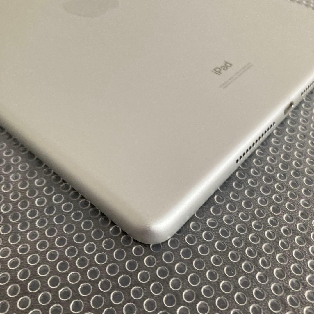 585【早い者勝ち】比較的美品☆iPad8 第8世代 32GB WIFIモデル☆