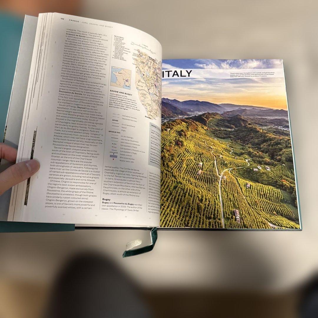 洋書 The World Atlas of Wine 8th Edition