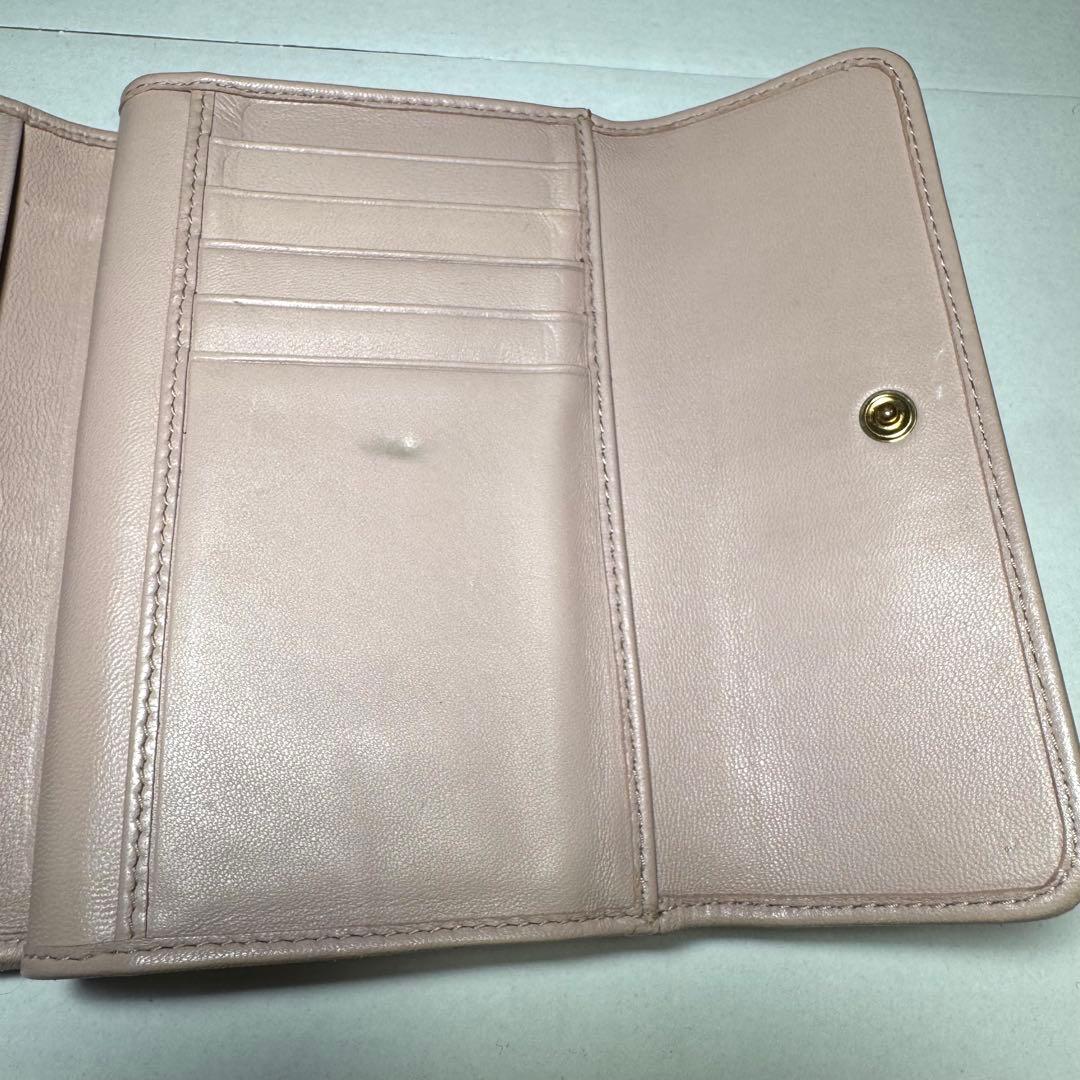 ミュウミュウ 折り財布 マテラッセ ロゴ金具 ビジュー クリスタル ピンク