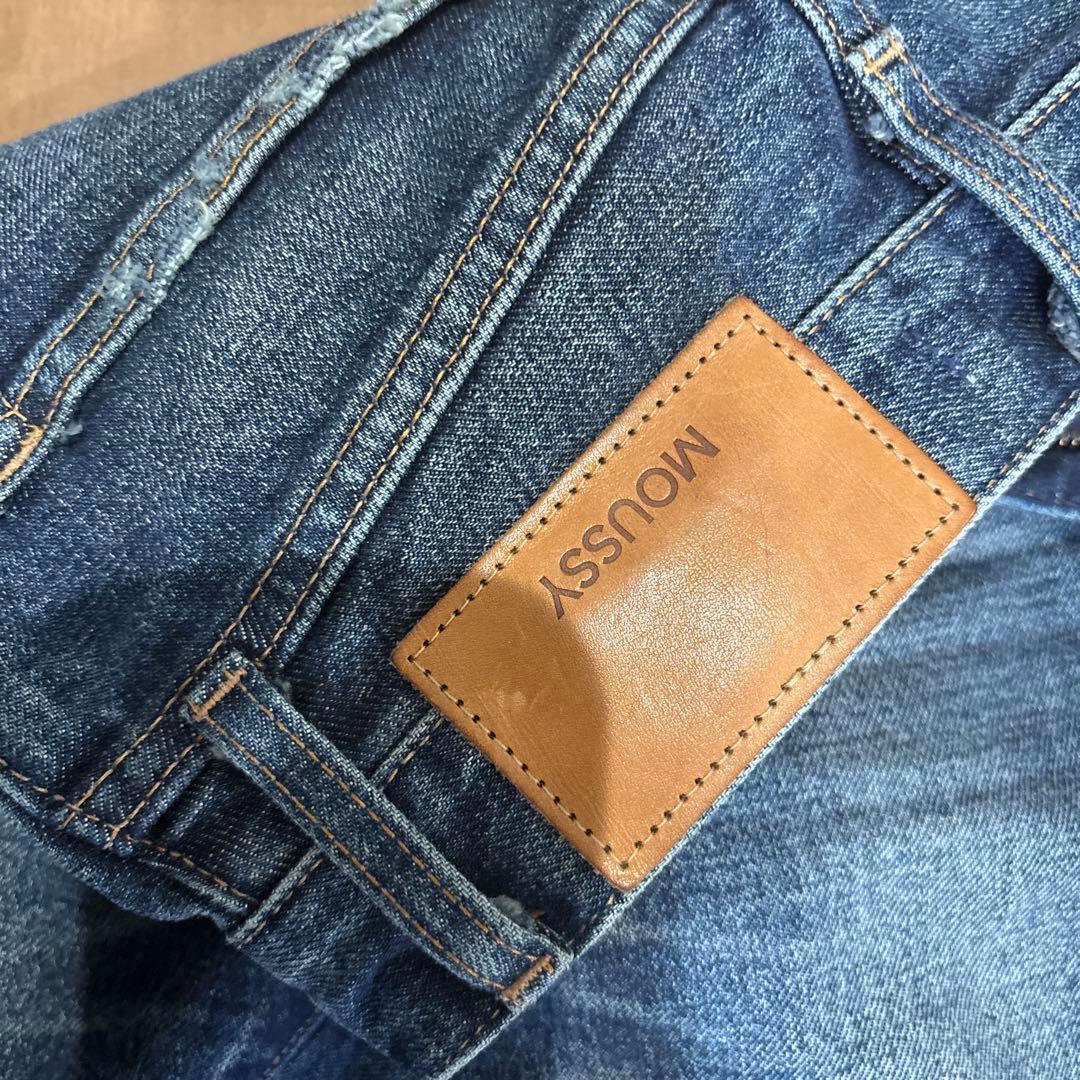 MOUSSY MVS D/BLU FLARE 美品　23