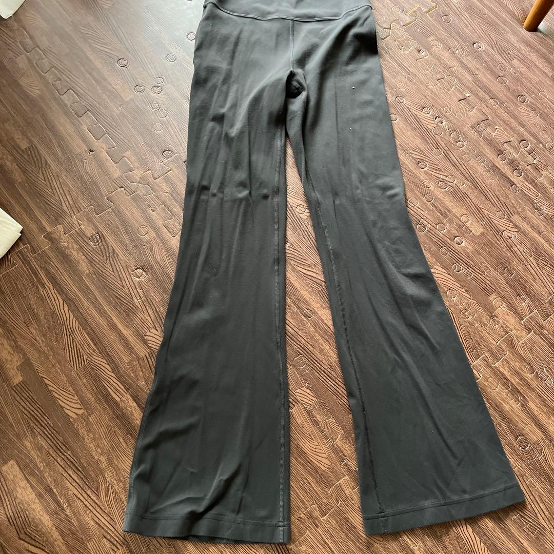 Lululemon フレア ヨガパンツ