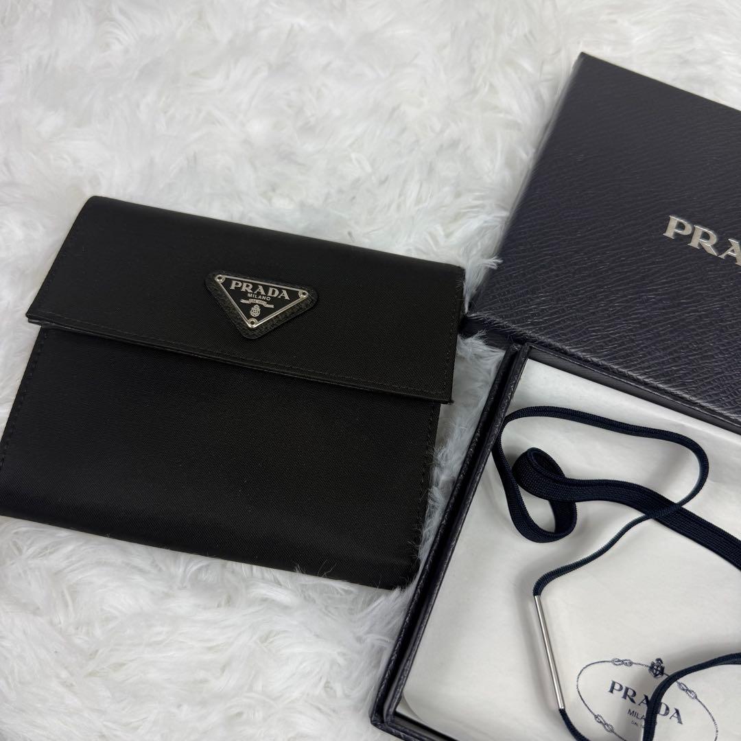 【美品】PRADA 三つ折り財布　ブラック　ナイロン トライアングルロゴ　箱付き
