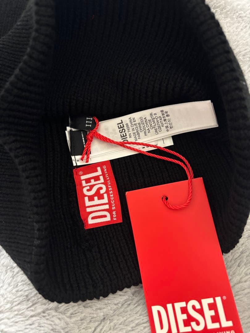DIESEL ブラック ニット帽 新品タグ付き