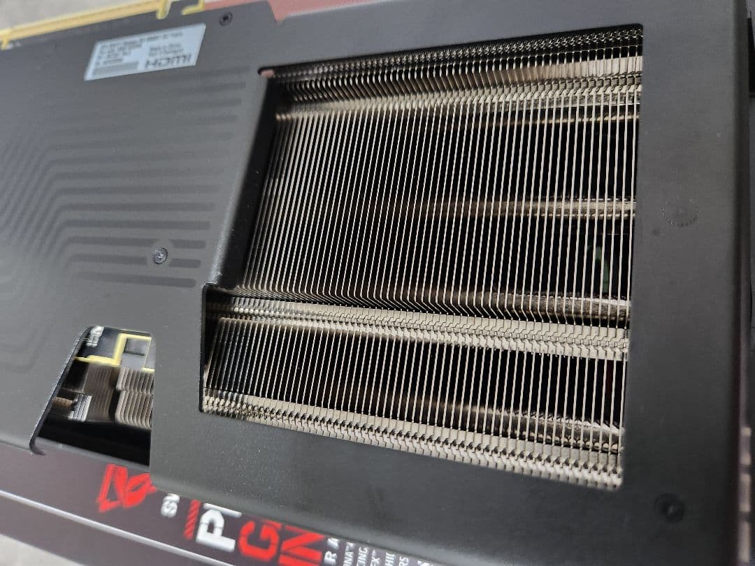 グラフィックボード・グラボ・ビデオカード XFX RX9060XT 16GB Triple Fan