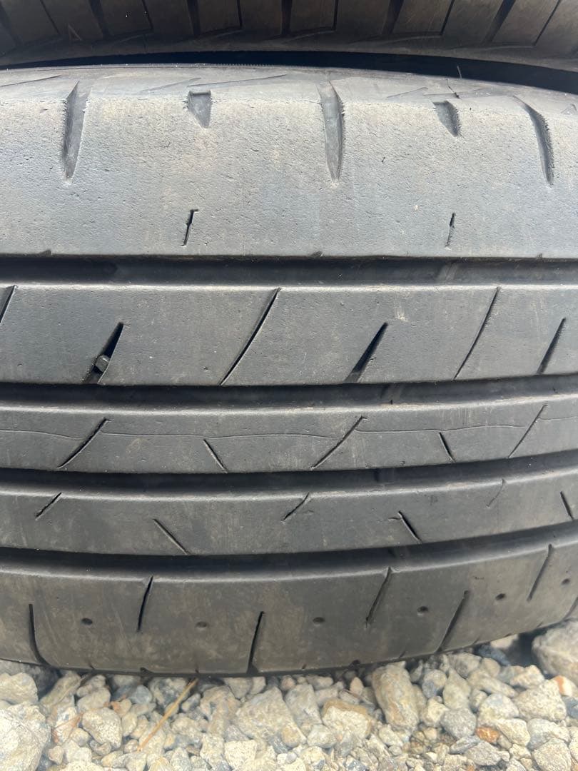 ブリヂストン　プレイズ　px-rv2 215/60r17 21年製