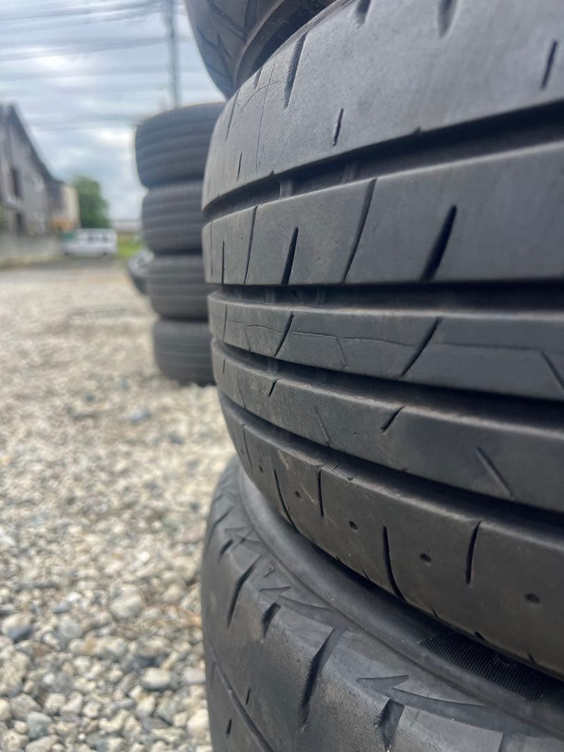 ブリヂストン　プレイズ　px-rv2 215/60r17 21年製