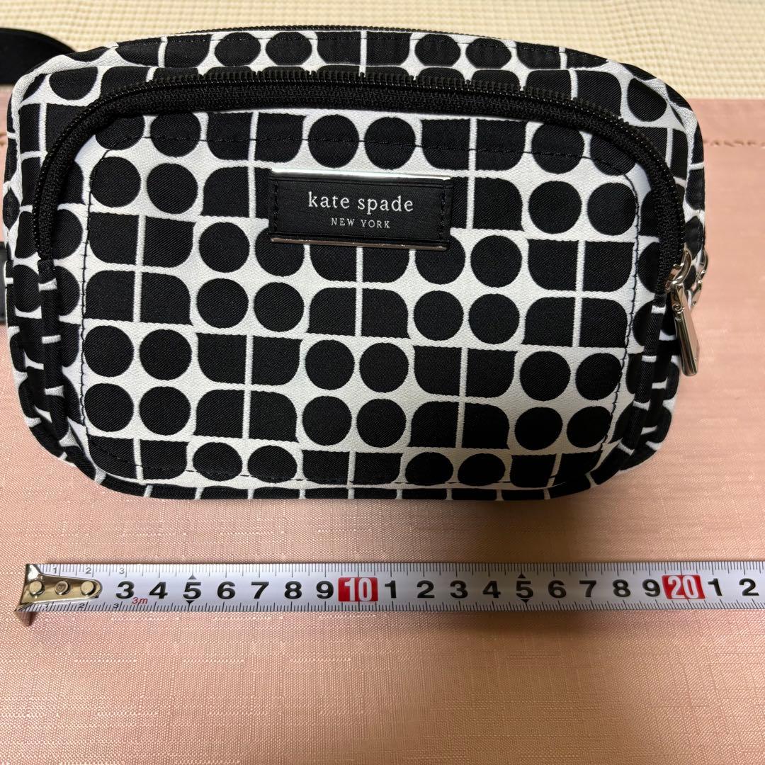 kate spadeウエストポーチ　未使用に近い。 　　小さめ