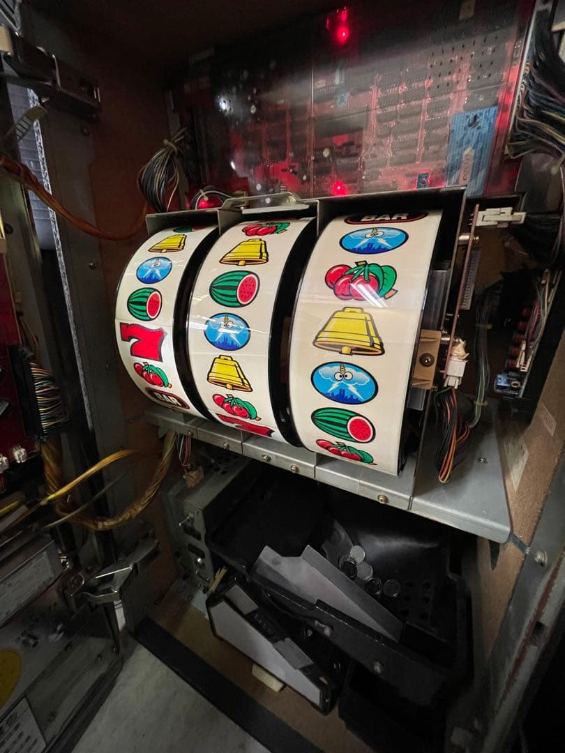 佐*楽様 パチスロ実機　サンダーV 4号機