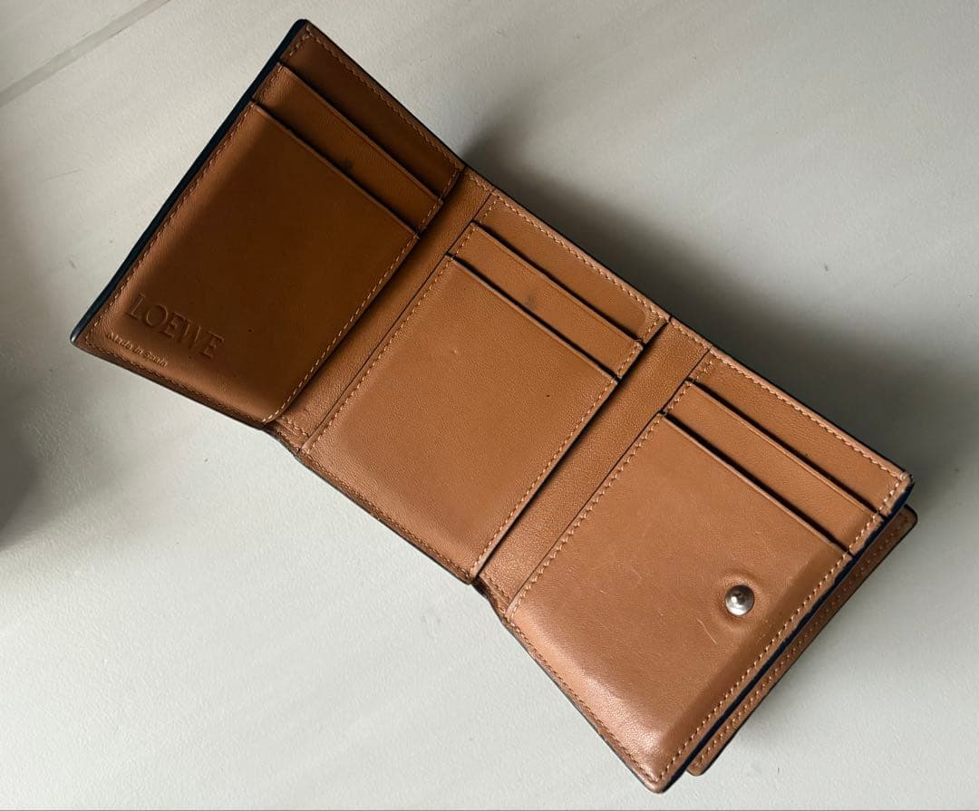 LOEWE 三つ折り財布 ライトグリーン