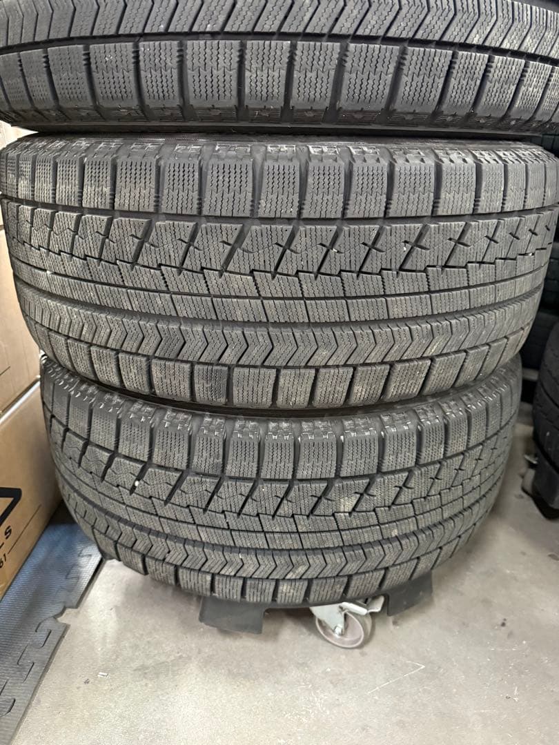 ト*ト様 【年末大特価】235/50R18 18インチ 8J PCD120 オフ