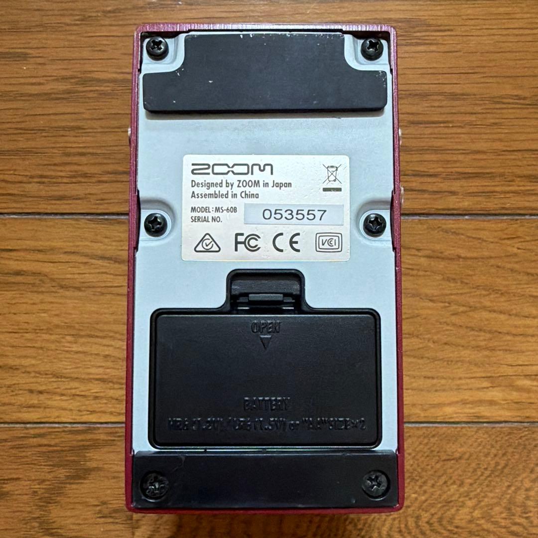 ベース ZOOM MS-60B