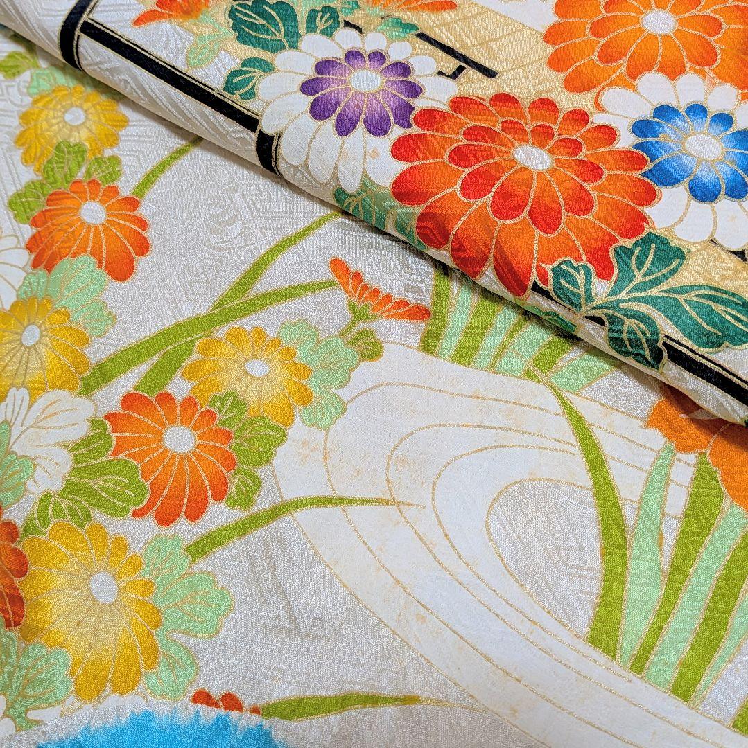 【振袖】御所解模様　絞り　金駒刺繍　白　　正絹　アンティーク