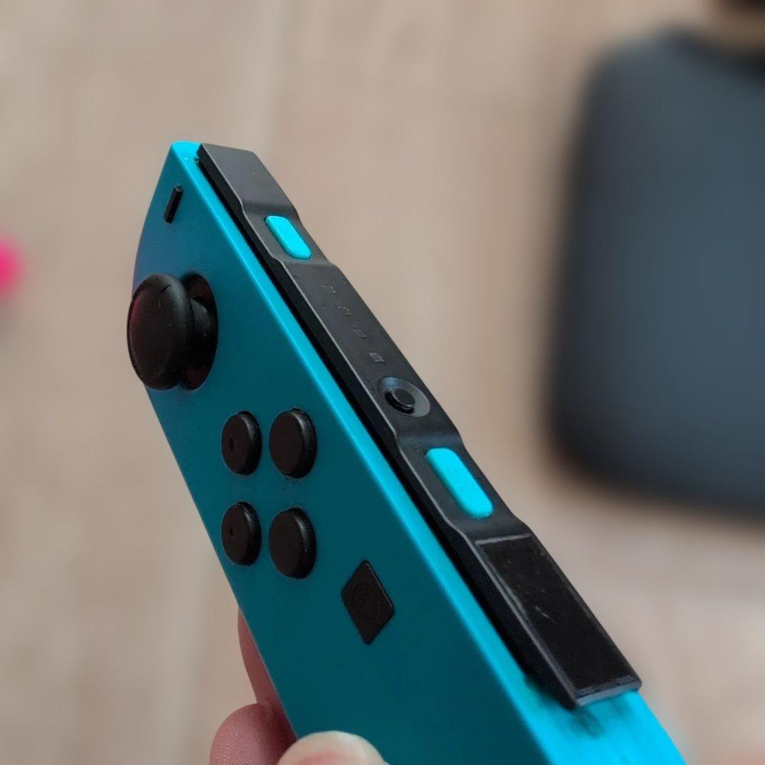 3連休限定お値下げ✨任天堂Switch 本体 スイッチ 持ち運び用ケース付き