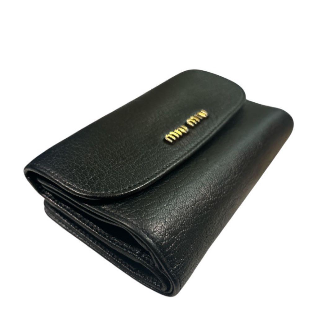 【極美品】miumiu レザー2つ折り財布 ゴールドロゴ 黒