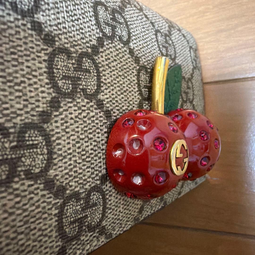 GUCCI さくらんぼ 2つ折り財布 ストーン一部なし