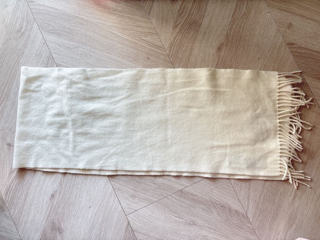 Vivienne Westwood ウールマフラー クリーム色 オーブ刺繍 白