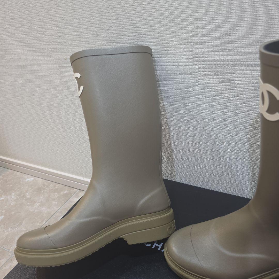 CHANEL レインブーツカーキ ダブルCCロゴ