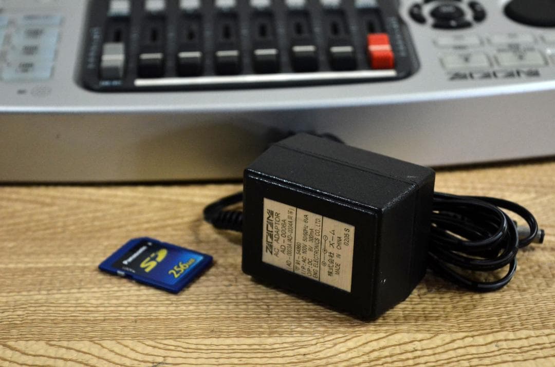 ZOOM MRS-8 マルチトラックレコーダー 動作良好