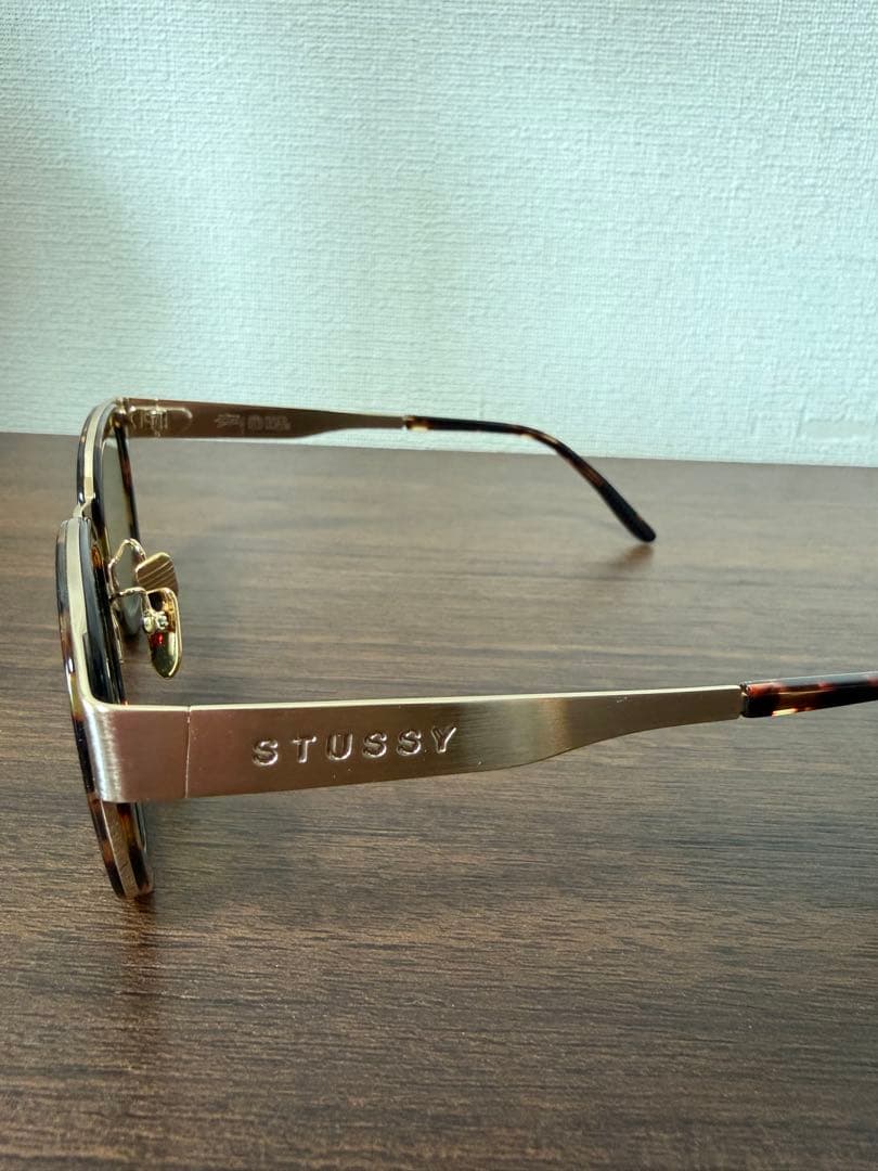 丸。　STUSSY サングラス