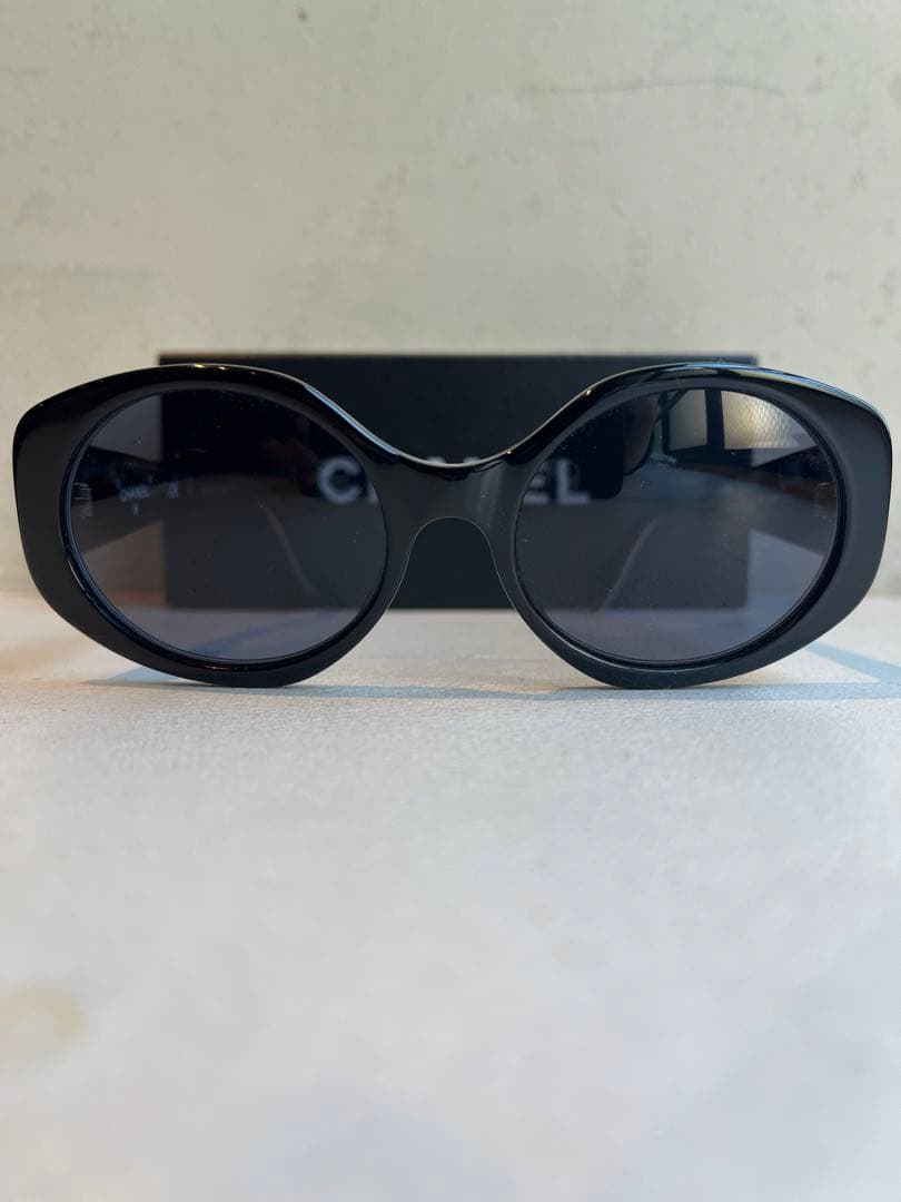 【極美品】CHANEL ブラック ラウンドサングラス