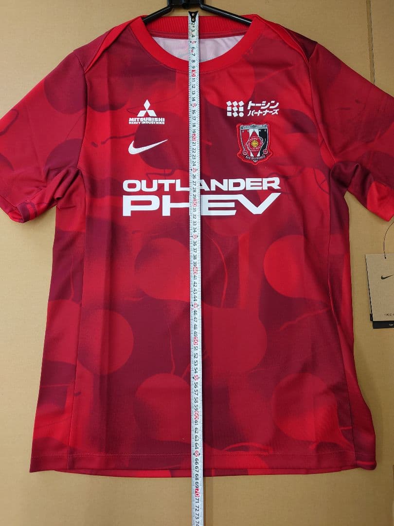新品未使用　浦和レッズ 2025 プレマッチトップ 半袖　M　練習着　NIKE