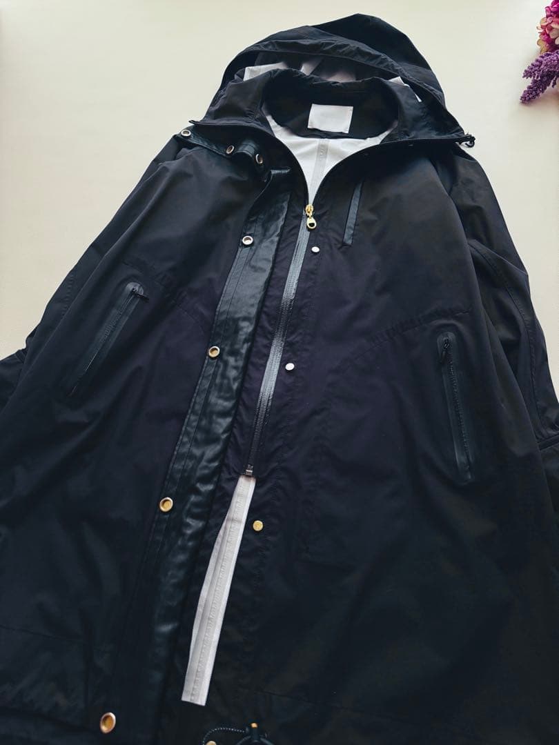 マメクロゴウチ✨クリーニング済 21PF 完売　撥水ナイロンコート フード付　黒