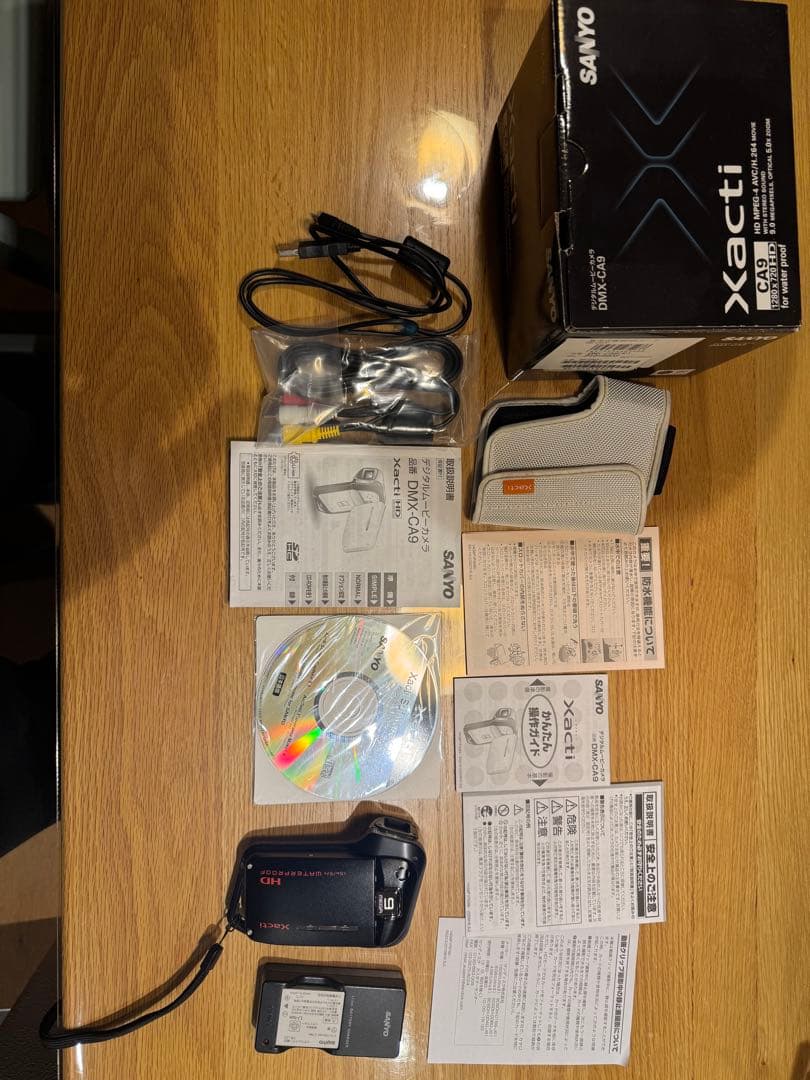SANYO Xacti DMX-CA9　ビデオカメラ コンパクトビデオカメラ