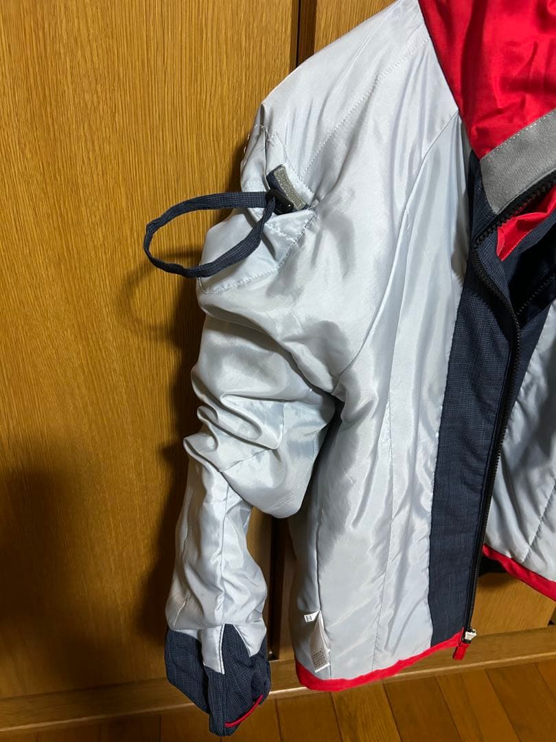 『美品』値下げしました。DESCENTE スキーウェア 子ども用 150サイズ