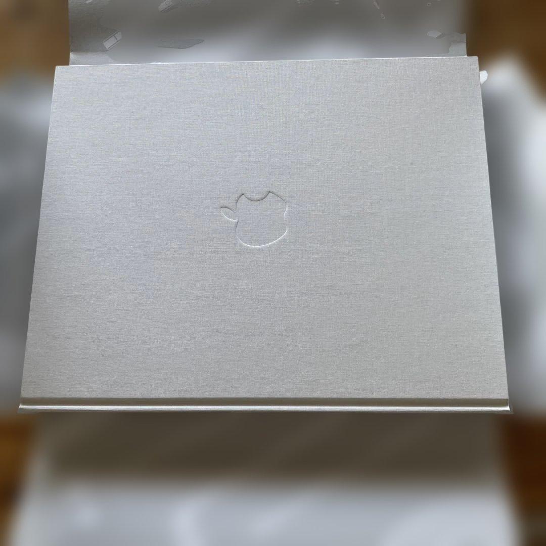 Designed by apple in California(大)