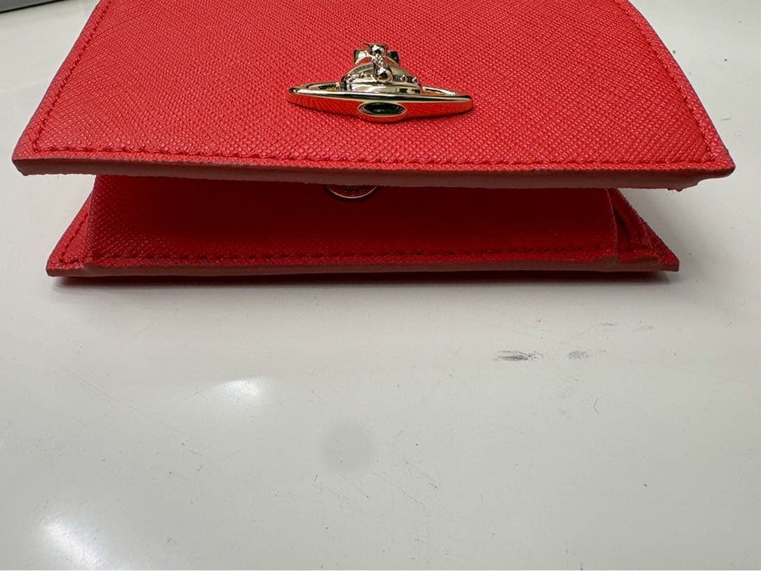 Vivienne Westwood（ヴィヴィアンウエストウッド）折り財布　レッド