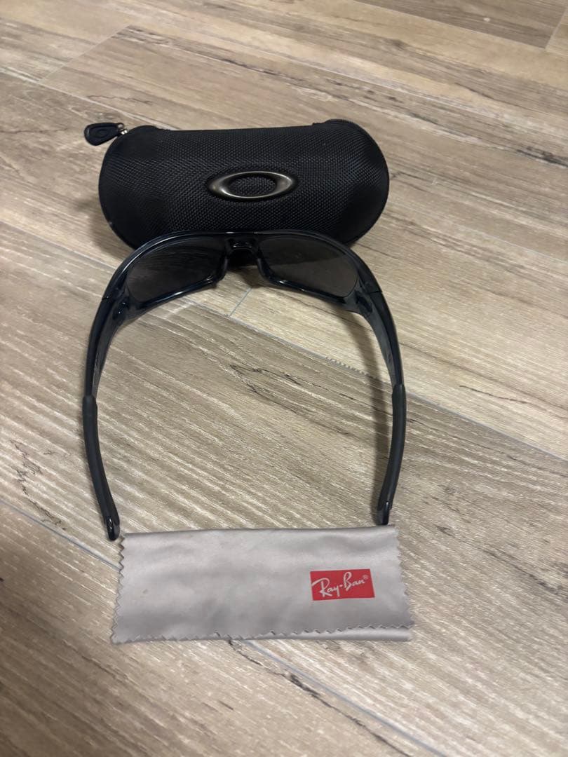 サングラス Oakleyケース付き
