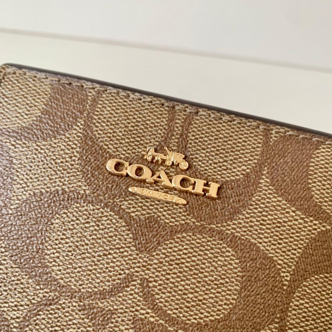 【COACH】二つ折り財布　シグネチャー　ベージュ　コンパクトウォレット　コーチ
