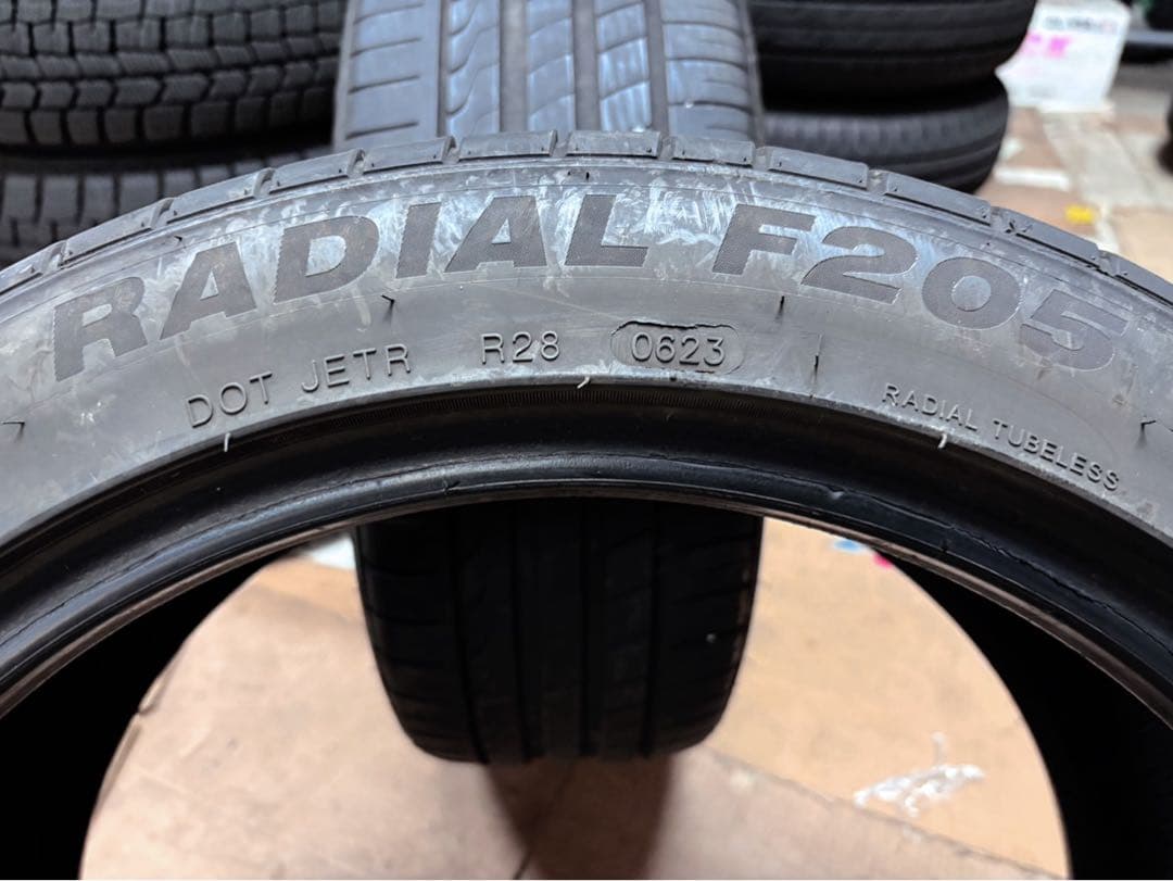225/45R18 95Y MINERVA RADIAL F205 2本