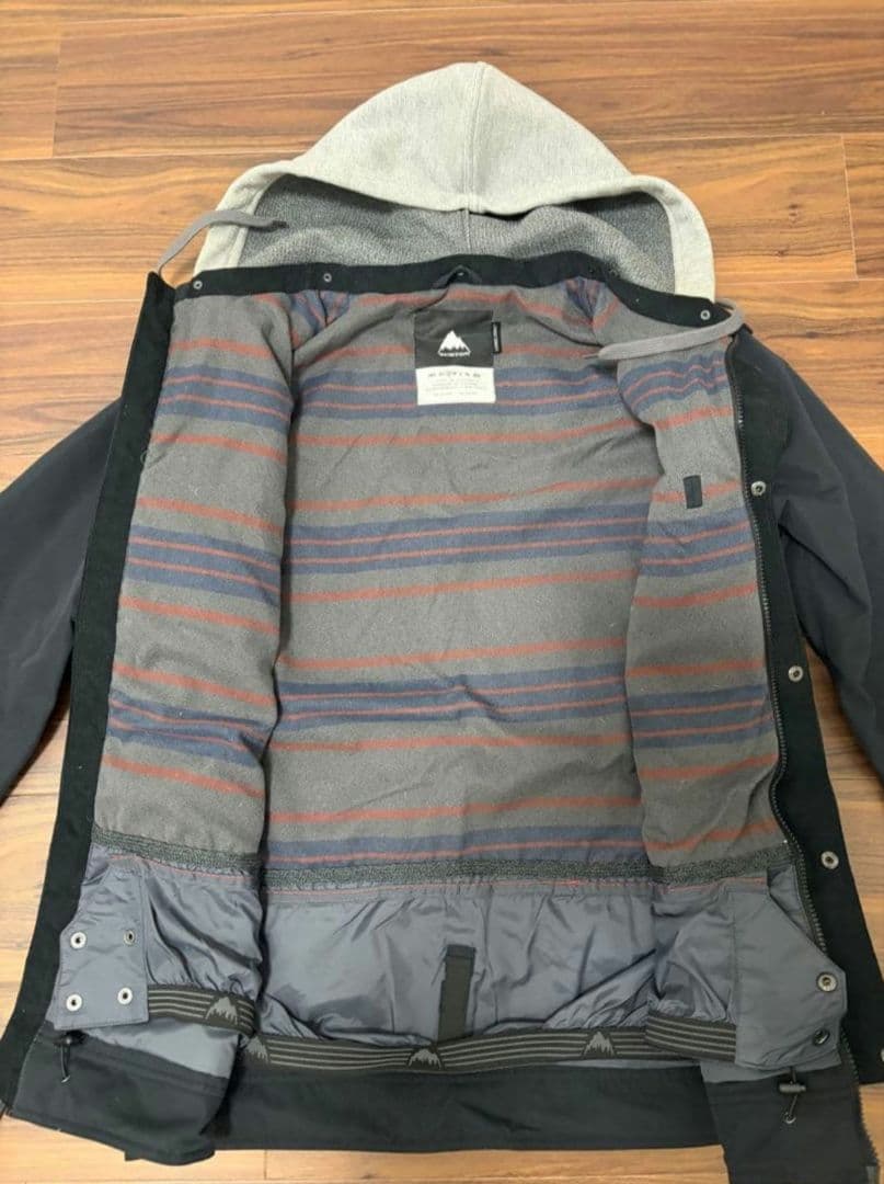 【再値下げ】 BURTON スノボウェア 男性用Sサイズ 黒ジャケット