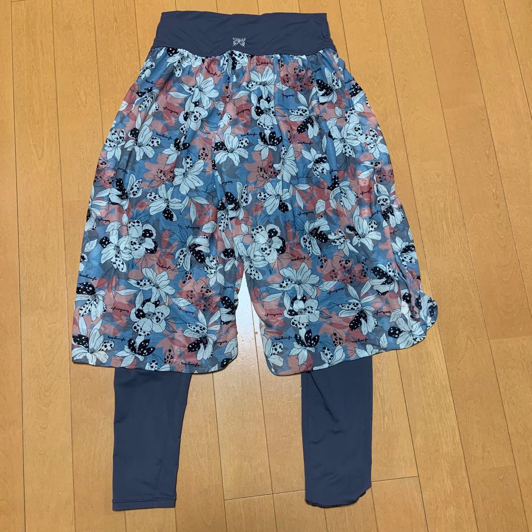 Chacott チャコット レイヤード　ガウチョパンツ　　Mサイズ 花柄