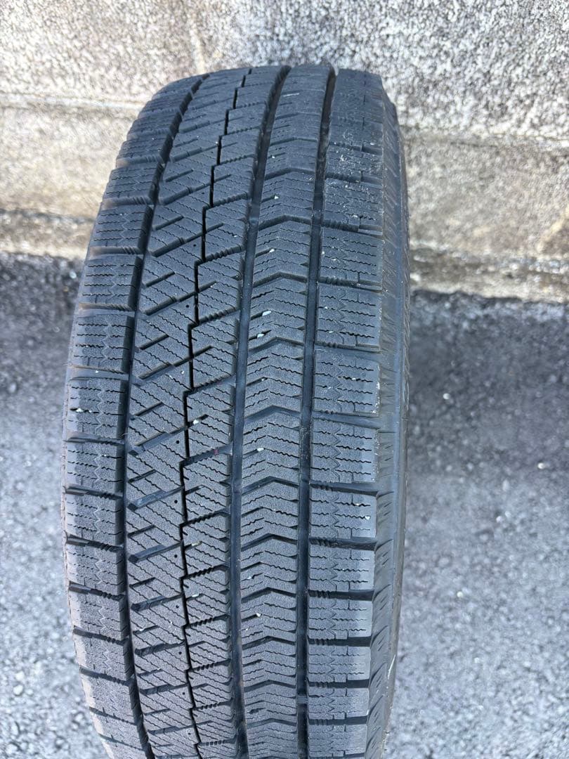 【ＪＵＮ喜 】175/16R14 スタッドレスタイヤVRX2 ②