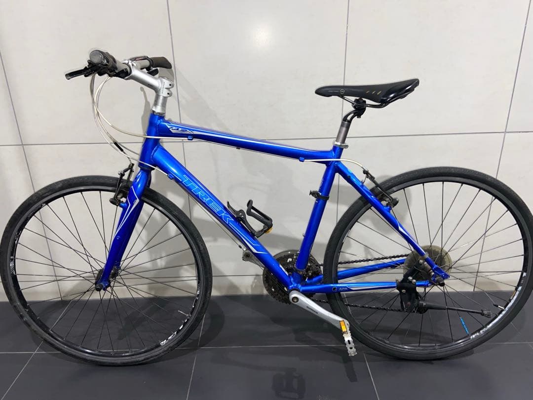 TREK FX7.3 クロスバイク　トレック fx7.2 23自転車　fx234