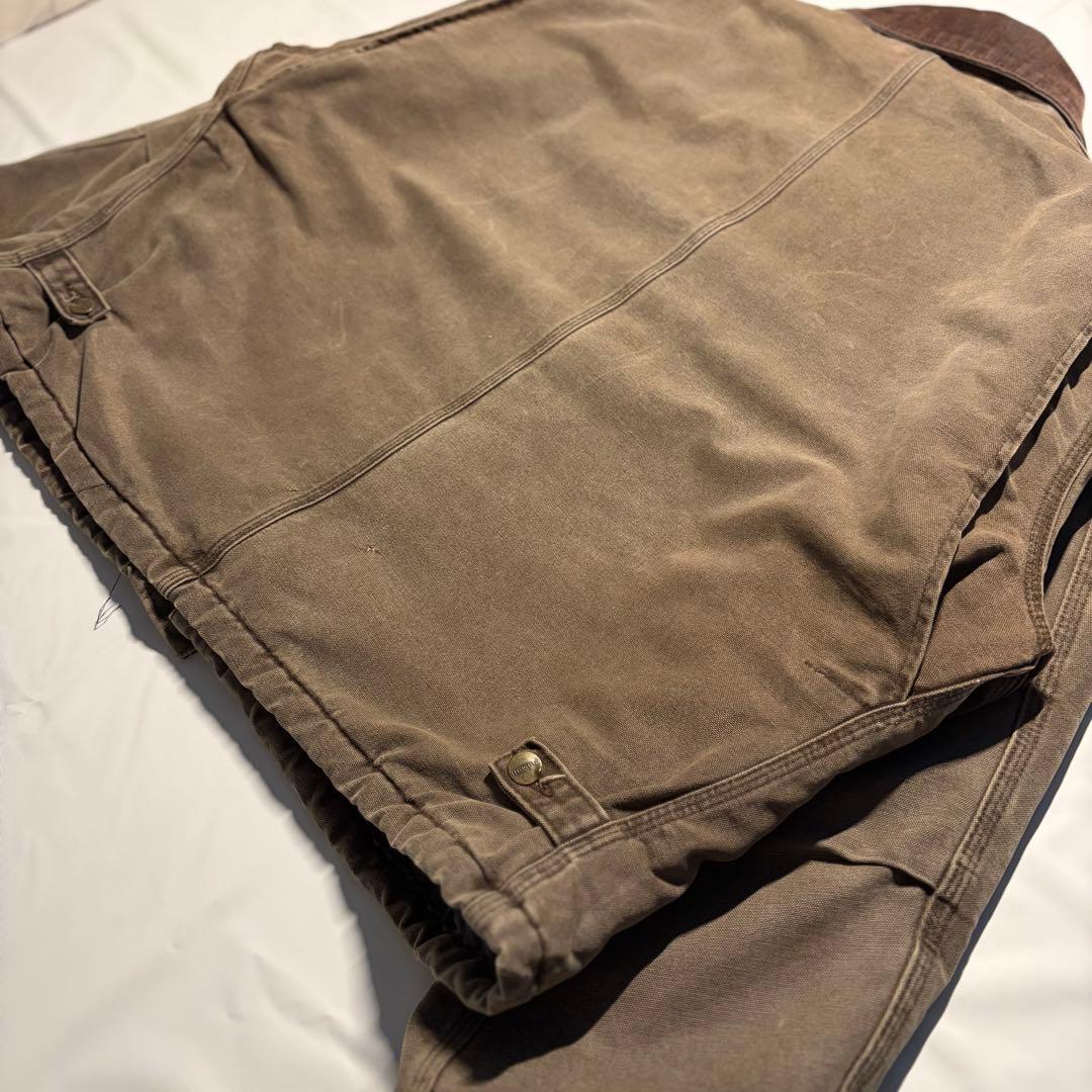 Carhartt - J22 CHT アクティブジャケット￼ ブラウンbrn