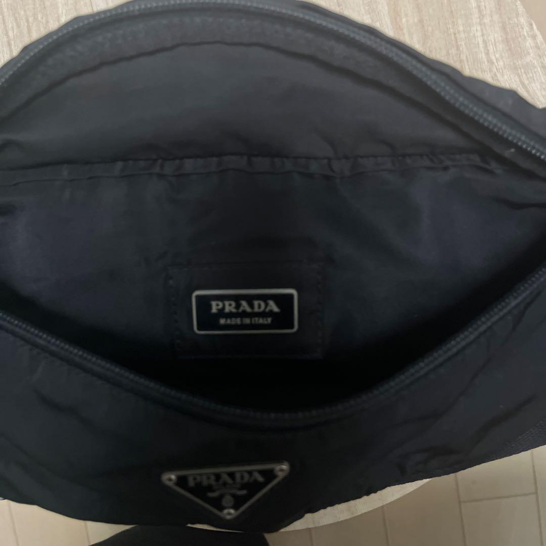 PRADA ボディバッグ 黒 ウエストポーチ