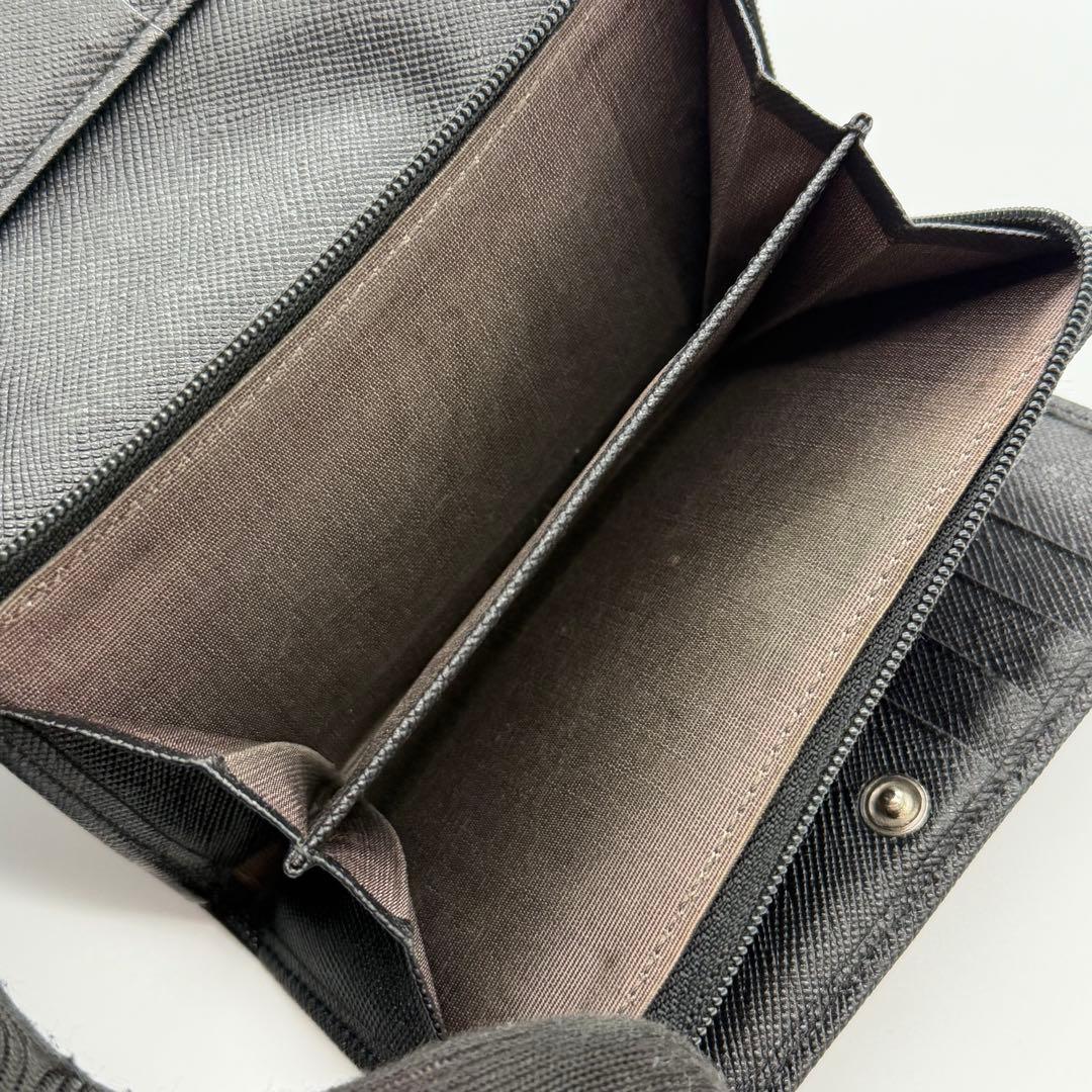 BURBERRY バーバリー　折り財布　エンボス　サフィアーノレザー　ブラック