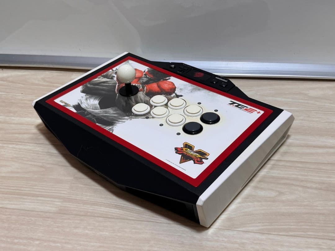 Street Fighter v arcade TE 2+ コントローラー