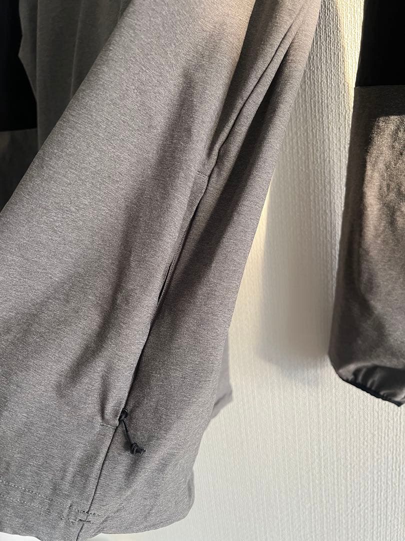 THE NORTH FACE 長袖トップス ブラック/グレー