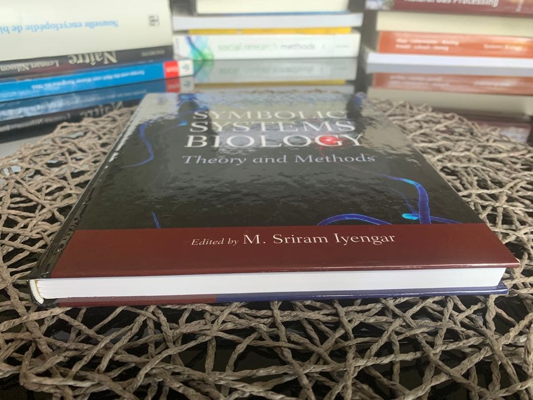 洋書 SYMBOLIC SYSTEMS BIOLOGY Hardcover
