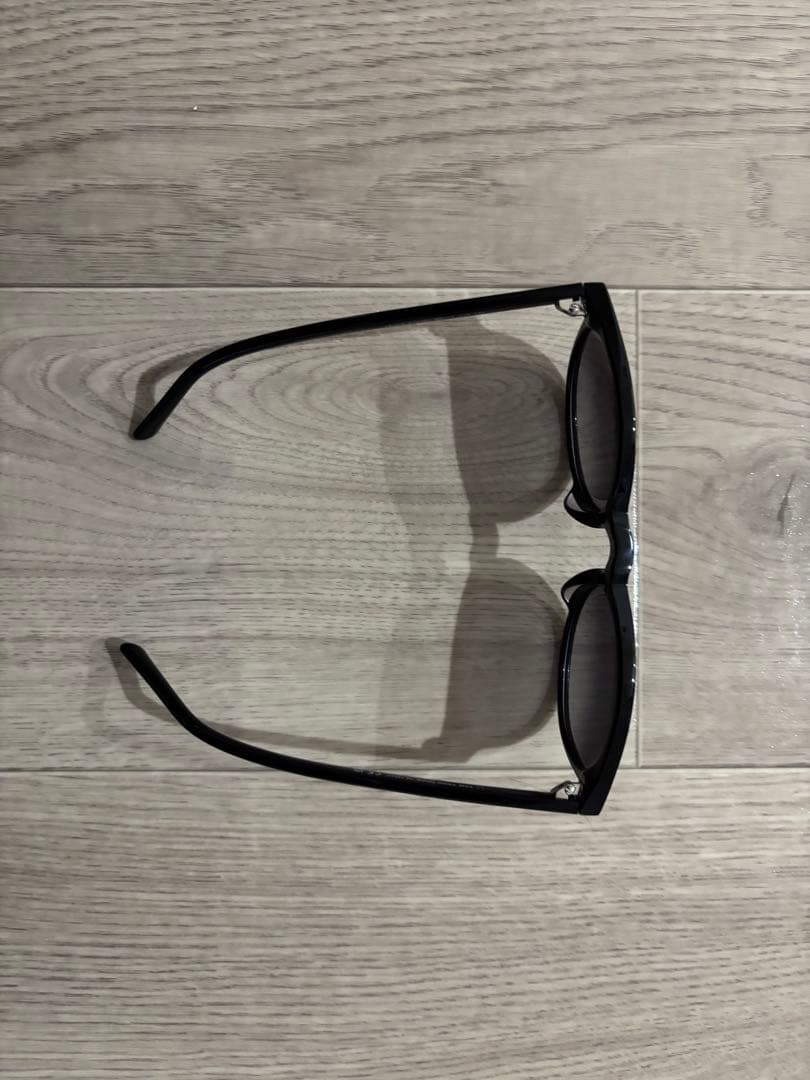 TOM FORD トムフォード サングラス TF1097 01B
