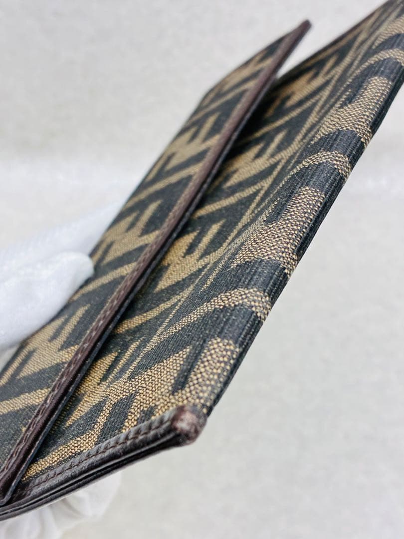 D0203）美品 フェンディ Fendi 二つ折り 札入れ 財布 モノグラム